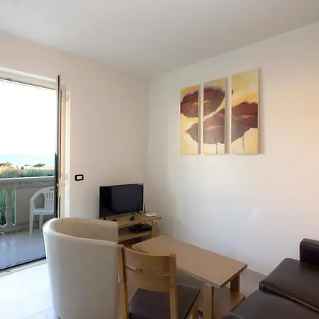 Διαμέρισμα With 2 Bedrooms In With Wonderful Sea View Shared Pool Furnished Balcony 100 M From The Beach *