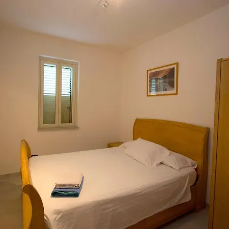With 2 Bedrooms In With Wonderful Sea View Shared Pool Furnished Balcony 100 M From The Beach *