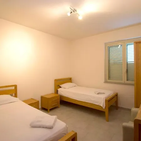 With 2 Bedrooms In With Wonderful Sea View Shared Pool Furnished Balcony 100 M From The Beach Διαμέρισμα Caulonia Marina