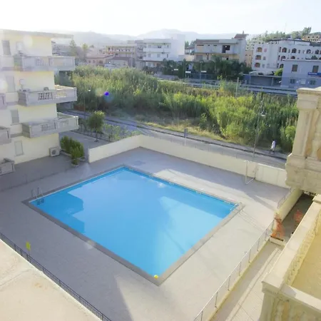 Διαμέρισμα With 2 Bedrooms In With Wonderful Sea View Shared Pool Furnished Balcony 100 M From The Beach
